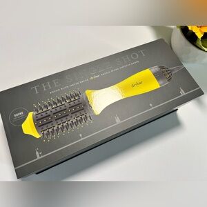 Drybar The Single Shot Round Blow-Dryer Brush